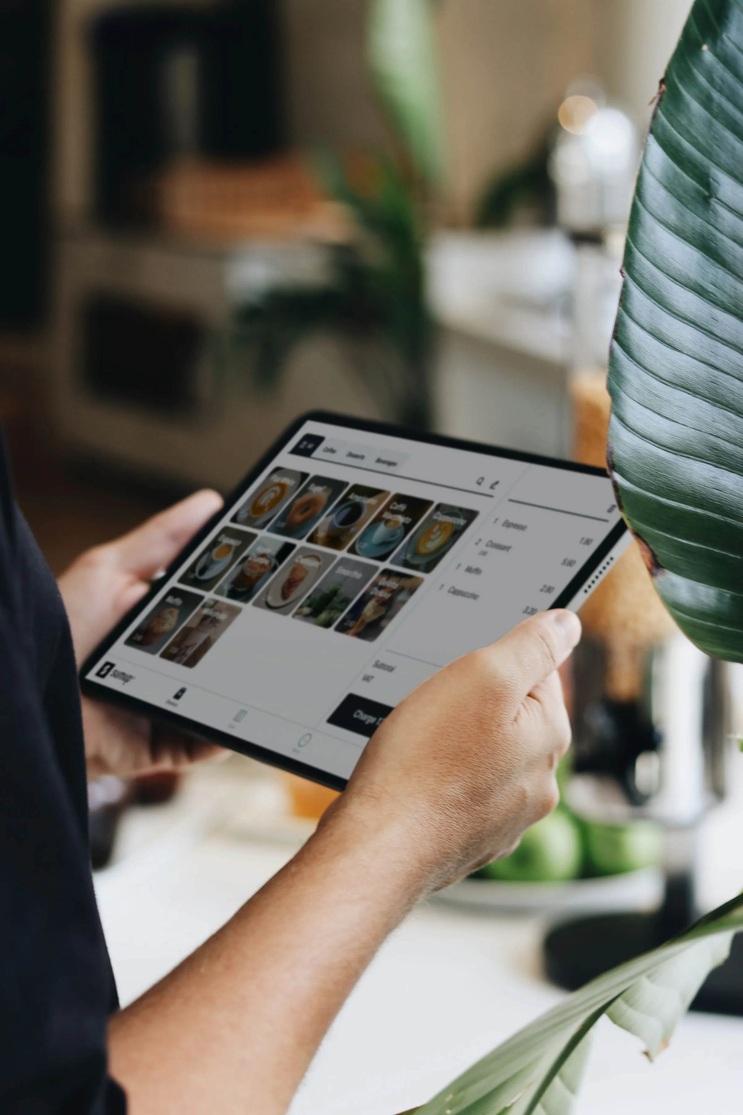 Kasse mit Tablet im Laden